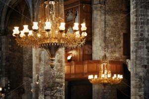 Basilica of Santa Maria del Mar lamp - Songquan Photography