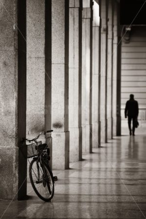 Bike in hallway - Songquan Photography