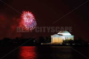 Fireworks by lake, Washington DC - Songquan Photography