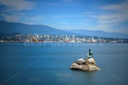 Girl in a Wetsuit sculpture - Songquan Photography