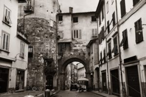 Lucca street archway - Songquan Photography