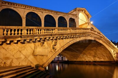 Rialto Bridge at night - Songquan Photography