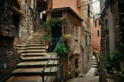 Riomaggiore alley - Songquan Photography