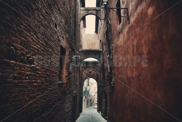 Siena street archway - Songquan Photography