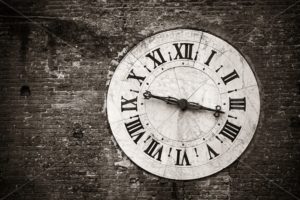 Siena vintage clock - Songquan Photography