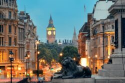 Street view of Trafalgar Square - Songquan Photography