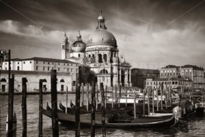 Venice Grand Canal sunrise and boat - Songquan Photography