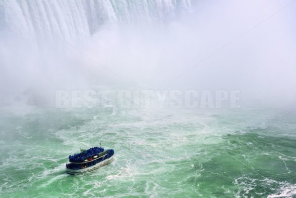 Waterfalls and boat - Songquan Photography