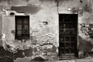 Segovia alley window door - Songquan Photography
